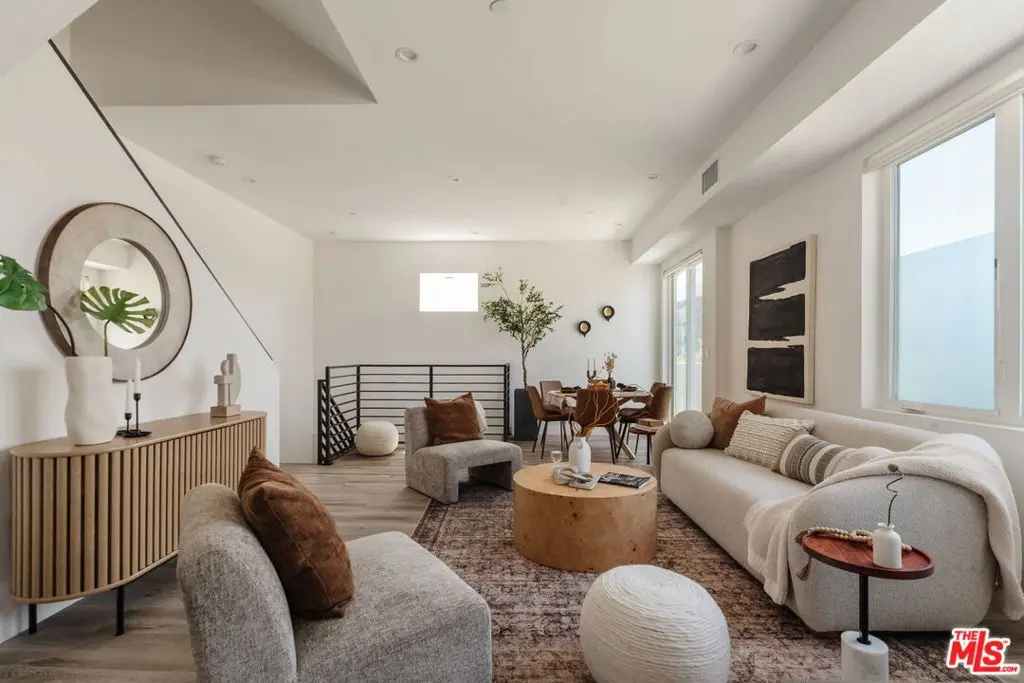 4916 1/2 S Centinela Avenue, Los Angeles, CA — listing photo 1