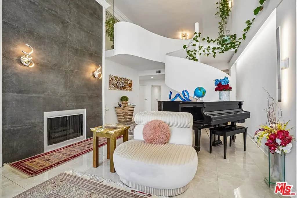 325 N Oakhurst Drive PH2, Beverly Hills, CA — listing photo 1