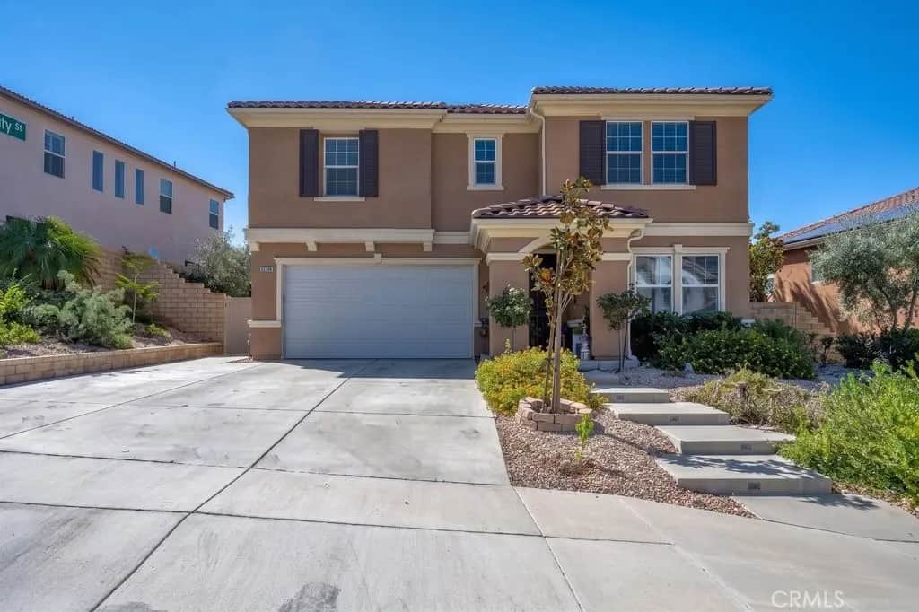 19802 Lanfranca Drive, Saugus, CA — listing photo 1