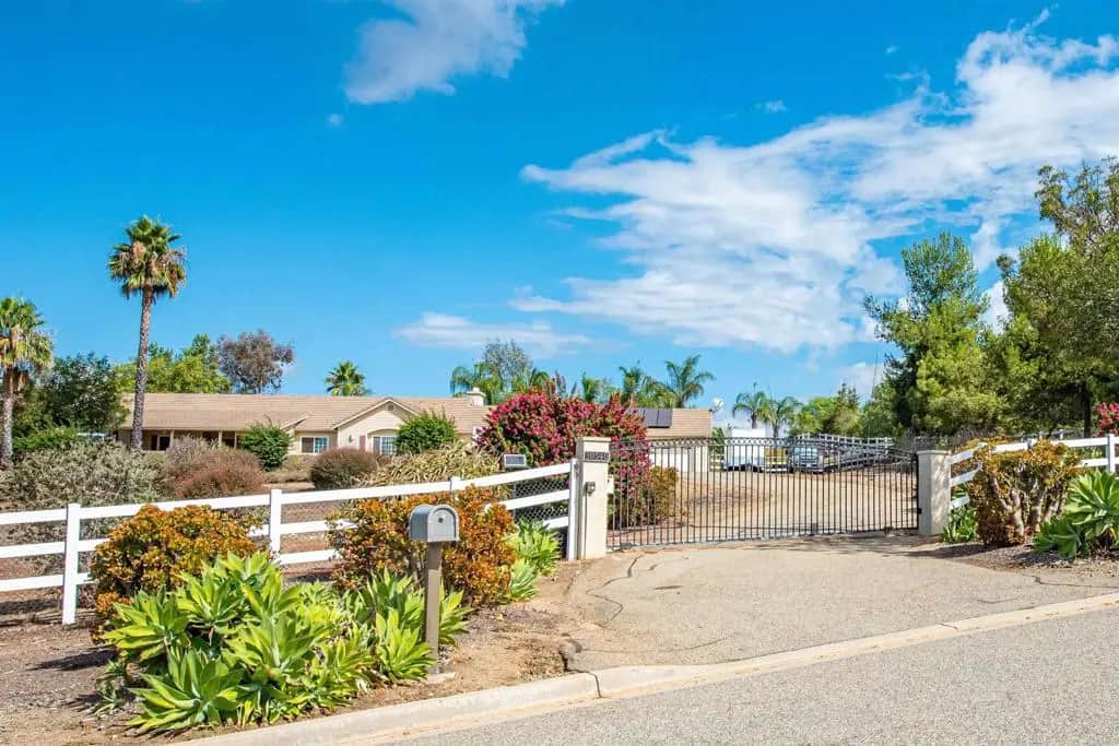 30540 Palomar Vista Dr, Valley Center, CA — listing photo 1