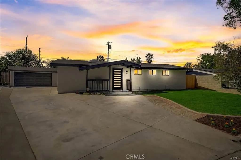 8845 Mentone, Riverside, CA — listing photo 1