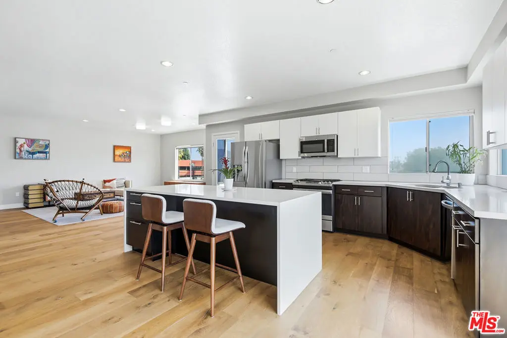13337 Beach Avenue 403, Los Angeles, CA — listing photo 1