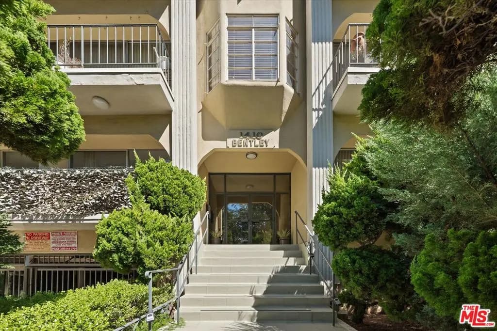 1410 S Bentley Avenue 304, Los Angeles, CA — listing photo 1