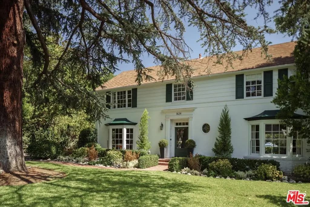 1624 Hillcrest Avenue, Glendale, CA — listing photo 1