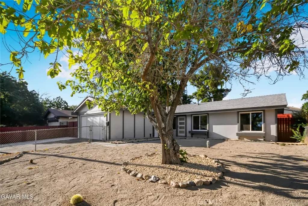 3716 W Avenue K10, Lancaster, CA — listing photo 1