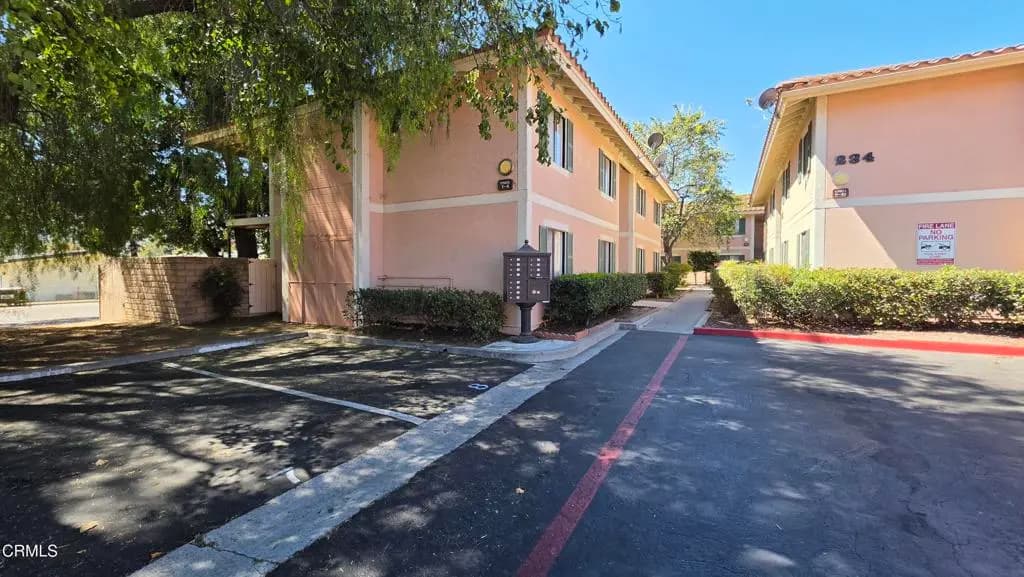 234 S Steckel Drive 6, Santa Paula, CA — listing photo 1