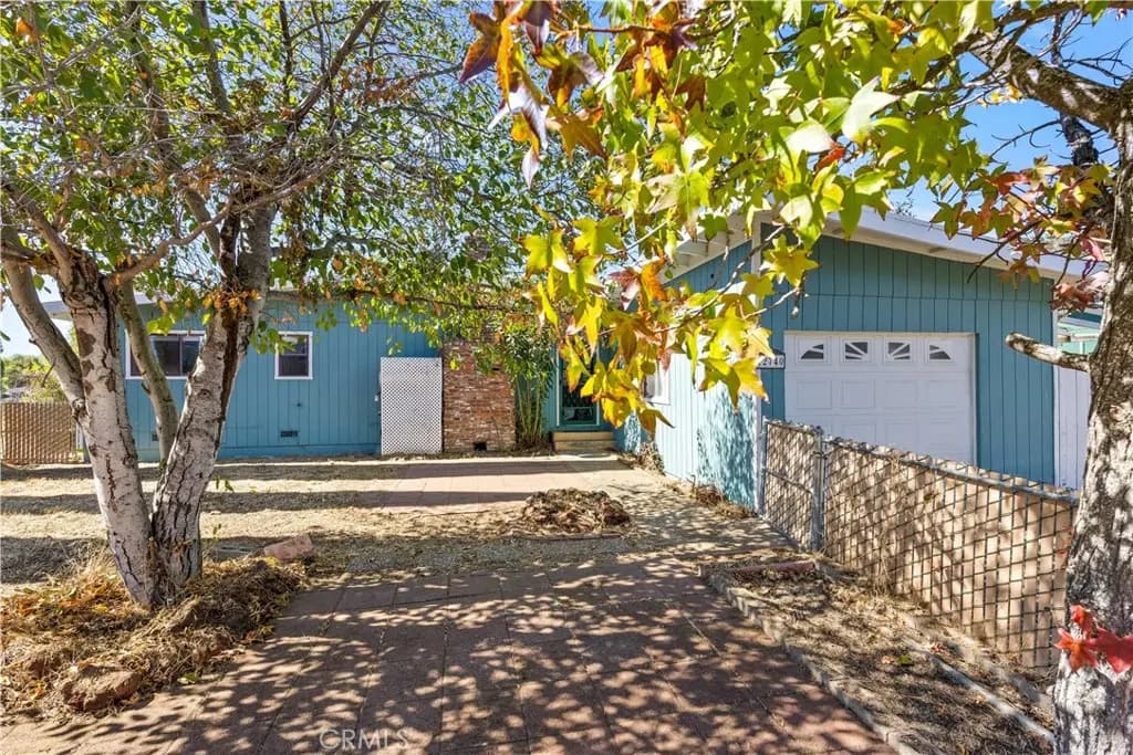12740 Island Circle, Clearlake Oaks, CA — listing photo 1