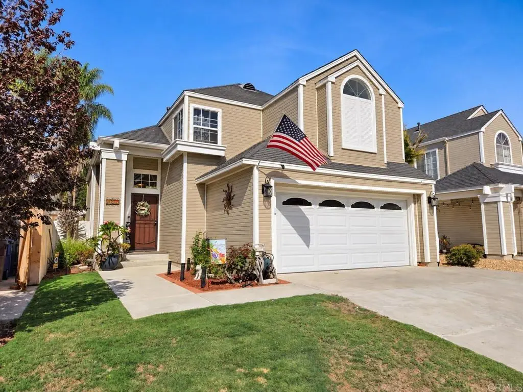 1724 Avenida De Suenos, Oceanside, CA — listing photo 1
