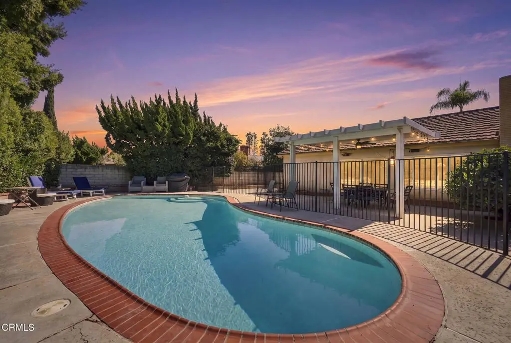 79 E Avenida De Los Arboles, Thousand Oaks, CA — listing photo 1