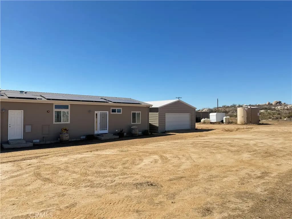 33801 Oak Drive, Hemet, CA — listing photo 1