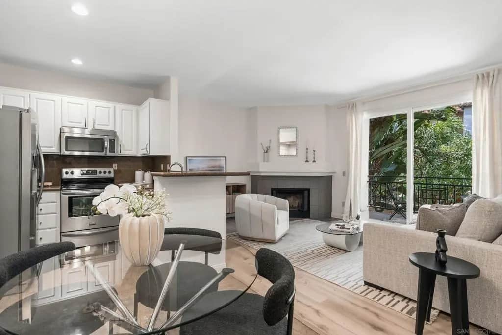 2150 Camino De La Reina 216, San Diego, CA — listing photo 1