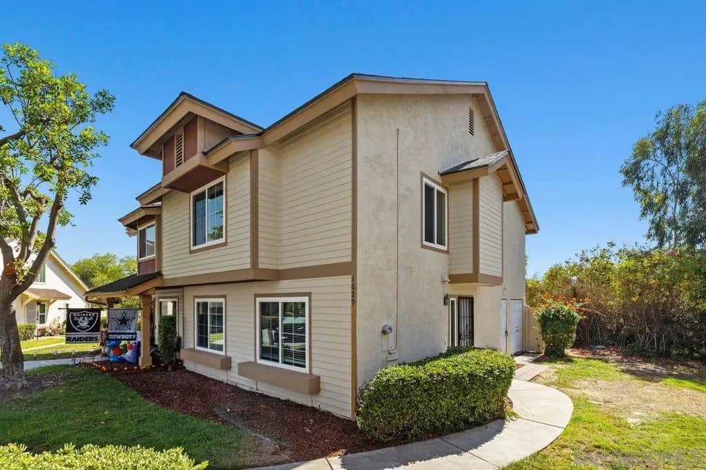 1629 Manzana Way, San Diego, CA — listing photo 1