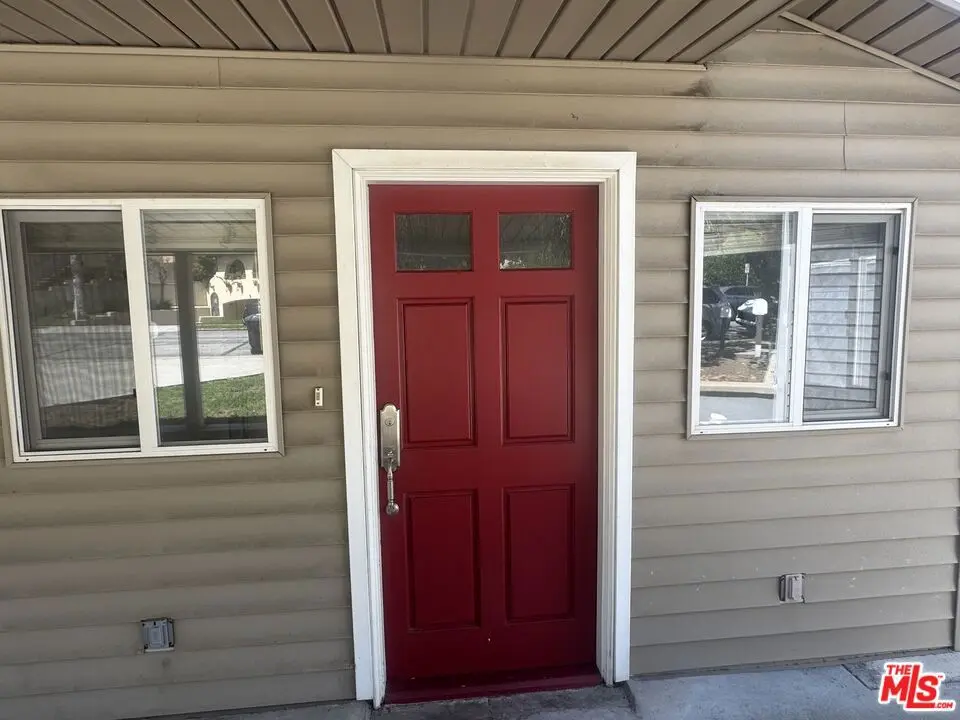 2758 Piedmont Avenue, Montrose, CA — listing photo 1