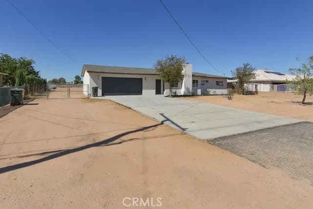 12442 Quinnault Road, Apple Valley, CA — listing photo 1