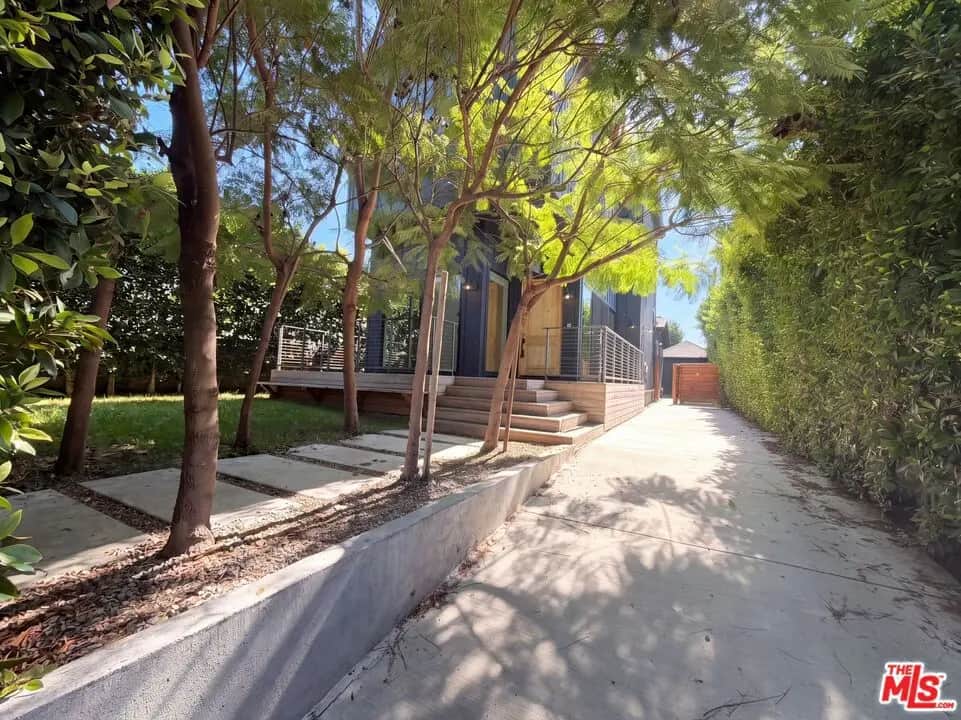 2418 Dallas Street, Los Angeles, CA — listing photo 1