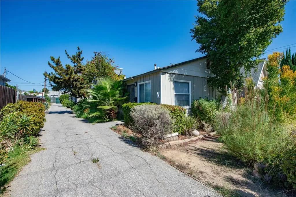 17615 Kingsbury, Granada Hills, CA — listing photo 1