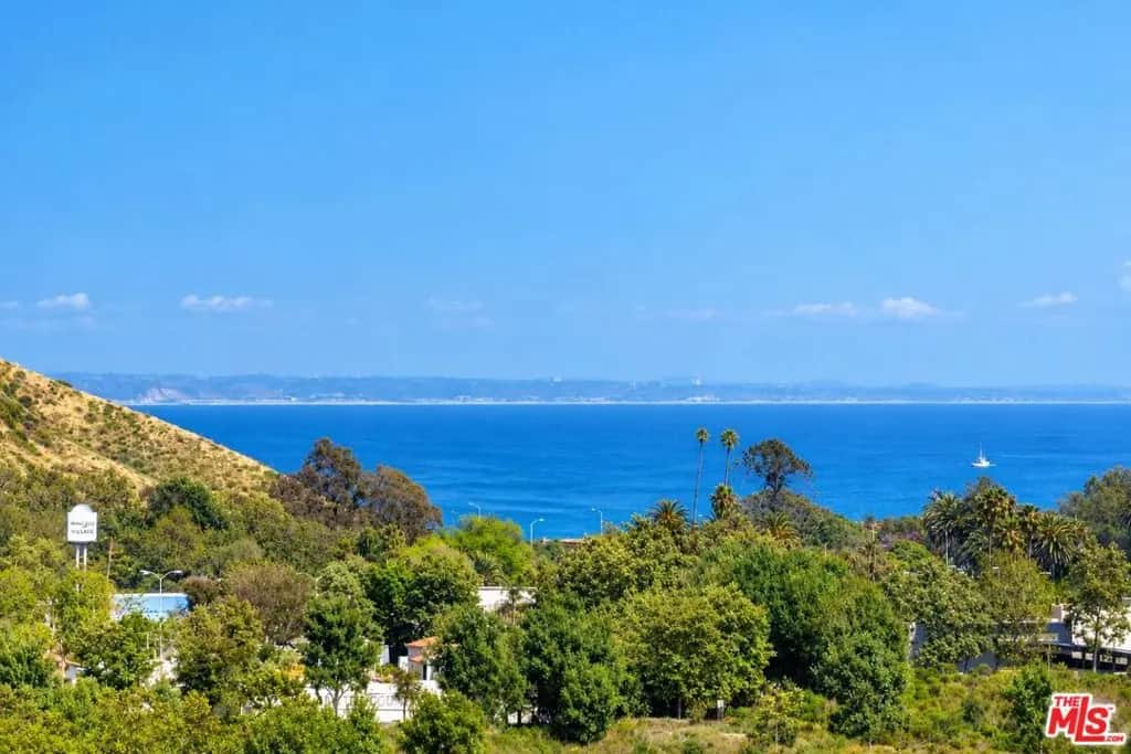 23908 De Ville Way B, Malibu, CA — listing photo 1