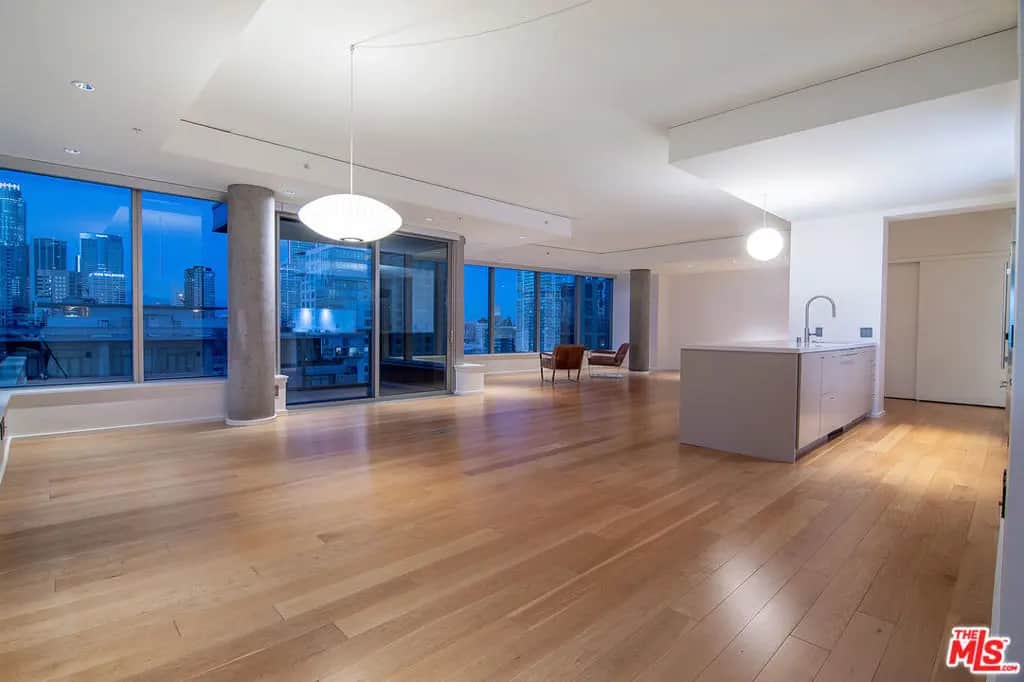 1155 S Grand Avenue 1511, Los Angeles, CA — listing photo 1