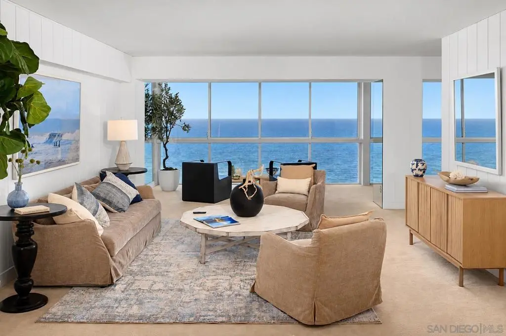 Condos For Sale in La Jolla