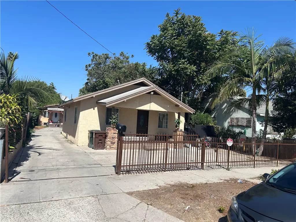 435 W Almond, Compton, CA — listing photo 1