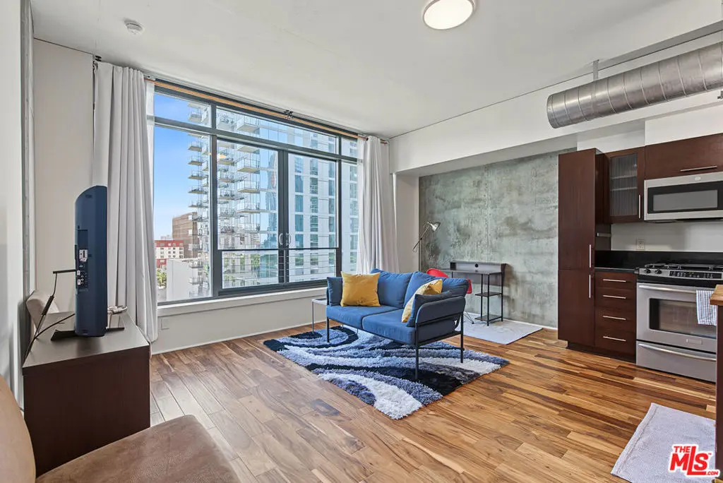 1111 S Grand Avenue 817, Los Angeles, CA — listing photo 1