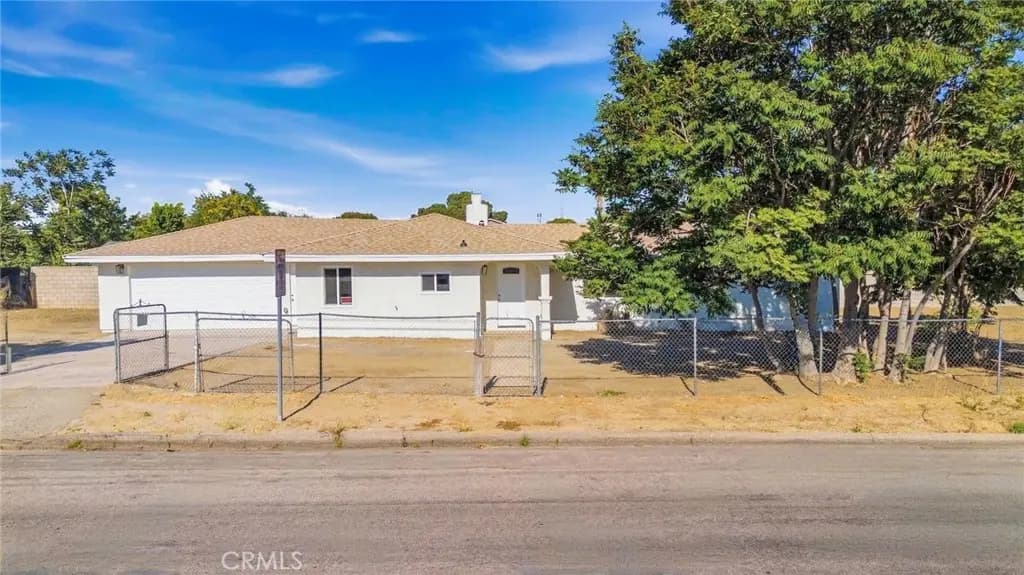 19512 Jurupa, Bloomington, CA — listing photo 1