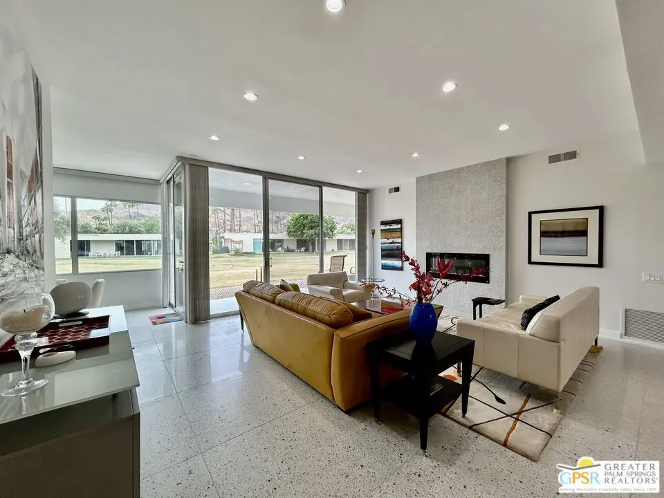 334 Desert Lakes Drive, Palm Springs, CA — listing photo 1