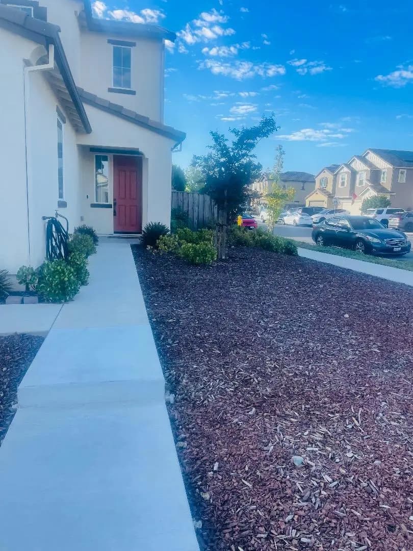 665 Tanoak Court, Hollister, CA — listing photo 1