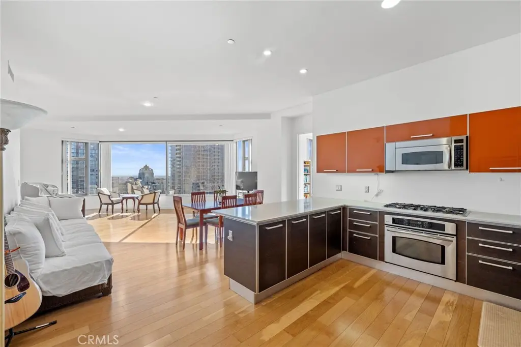 801 S Grand 1611, Los Angeles, CA — listing photo 1