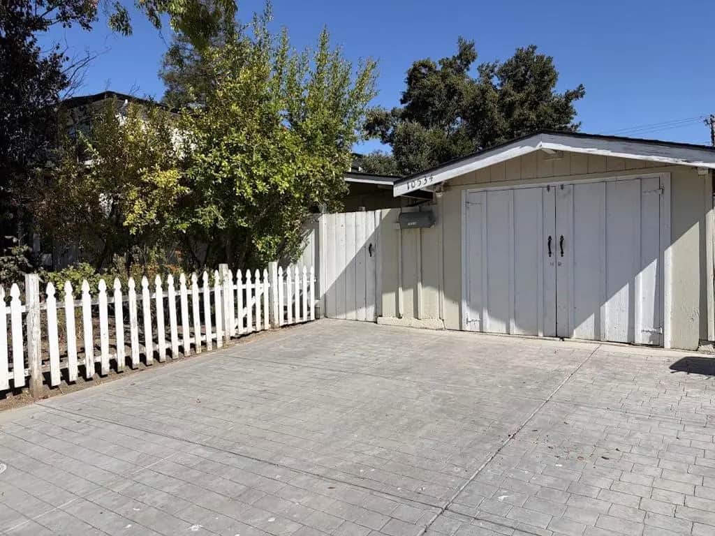 10534 Sterling Boulevard, Cupertino, CA — listing photo 1