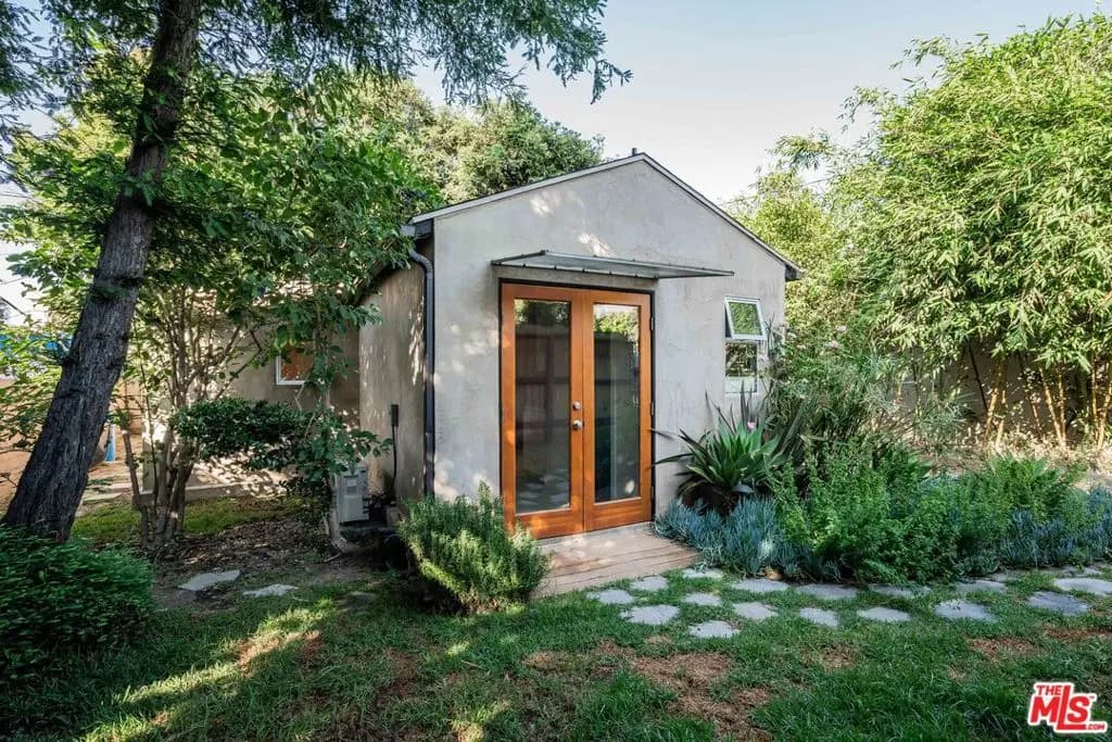 2401 32nd Street, Santa Monica, CA — listing photo 1