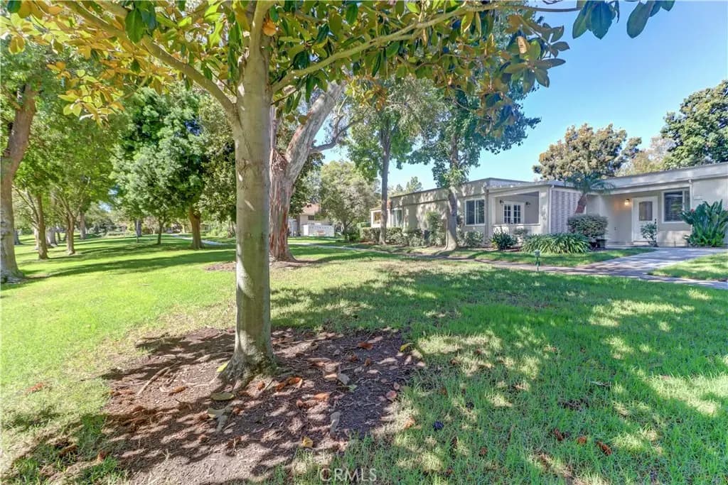 66 Calle Aragon G, Laguna Woods, CA — listing photo 1
