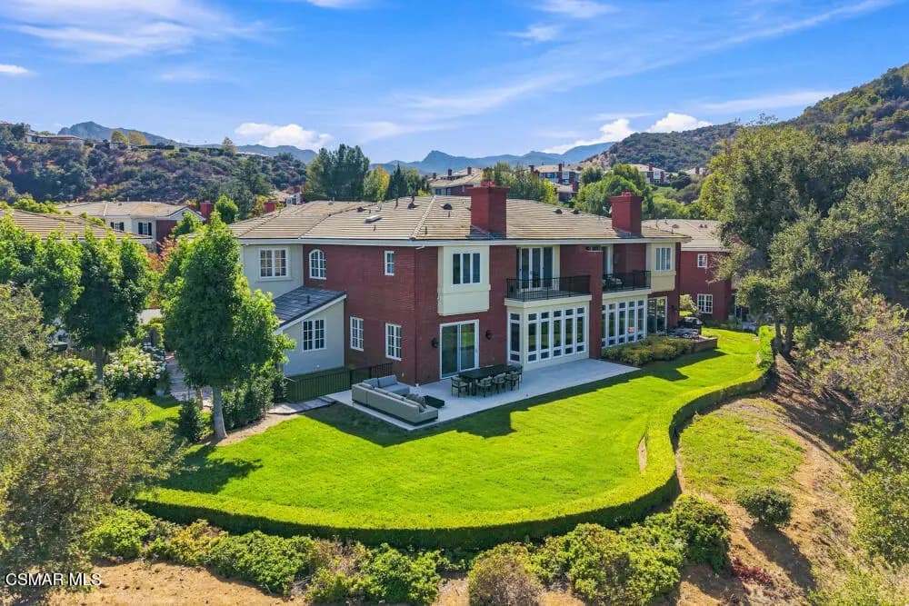 2342 Heatherbank Court, Thousand Oaks, CA — listing photo 1