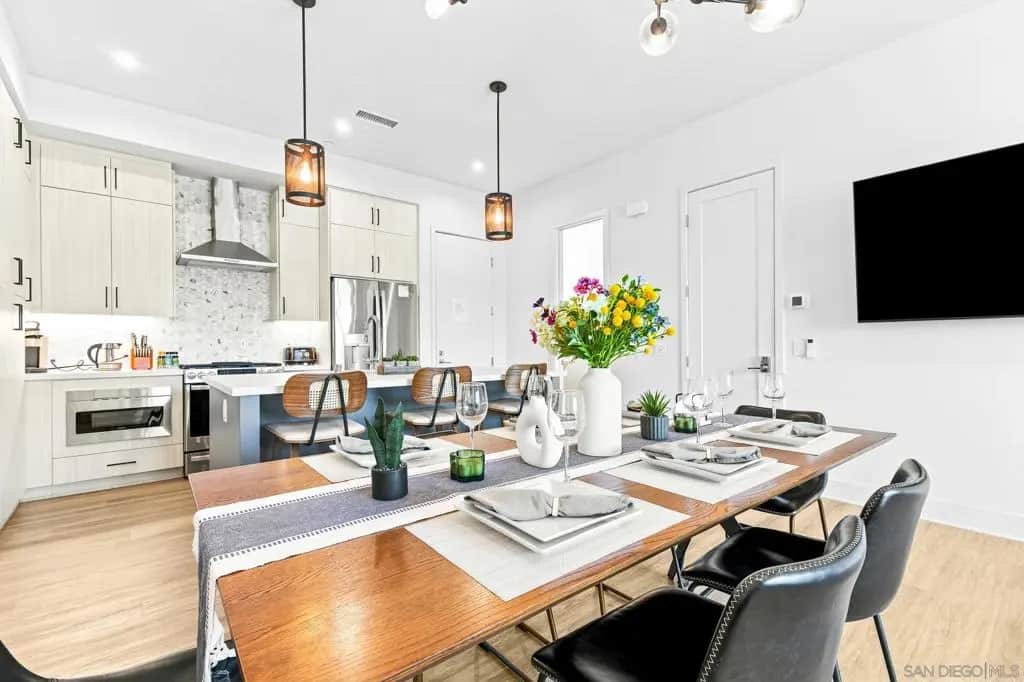 1055 32nd St 9, San Diego, CA — listing photo 1