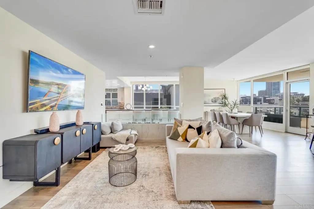 510 1st Ave 402, San Diego, CA — listing photo 1