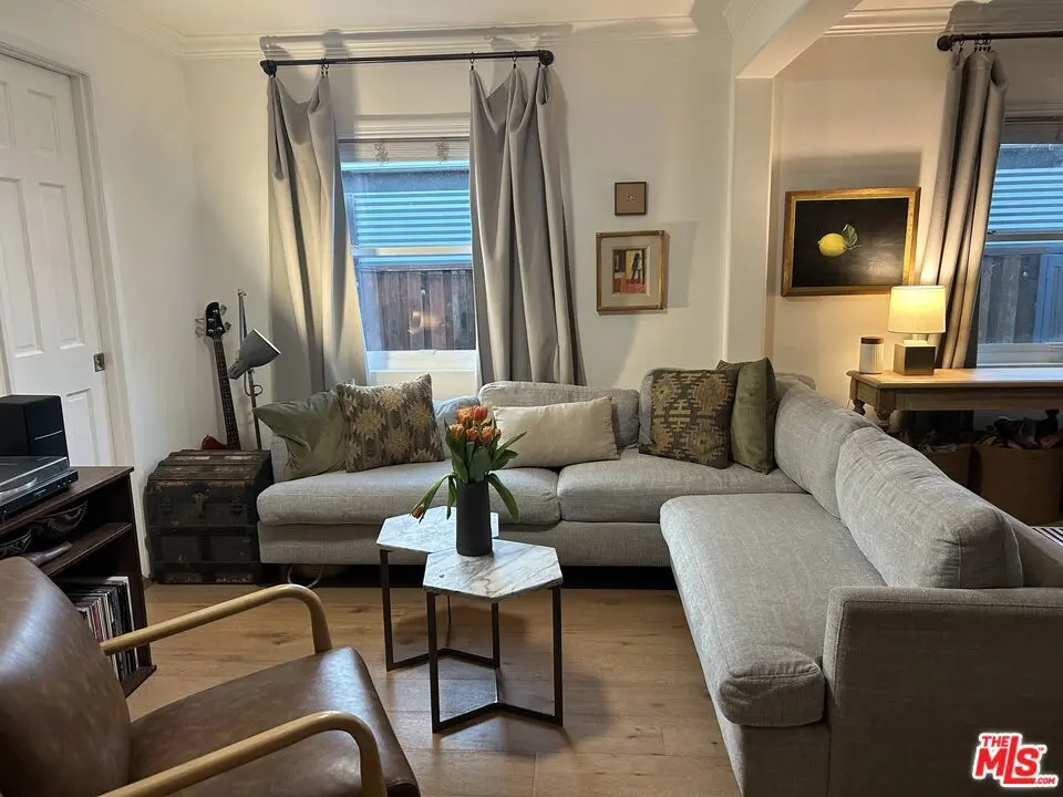 4835 Berryman Avenue, Culver City, CA — listing photo 1