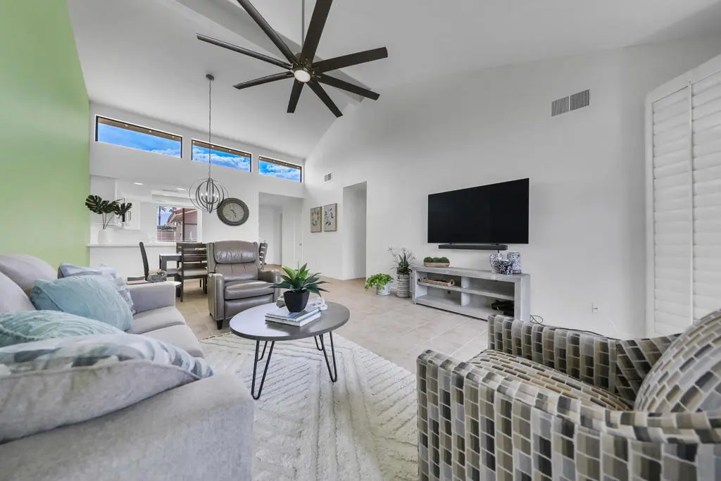 412 S Sierra Madre, Palm Desert, CA — listing photo 1