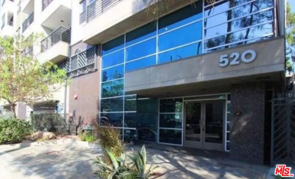 520 S Kingsley Drive 406, Los Angeles, CA — listing photo 1