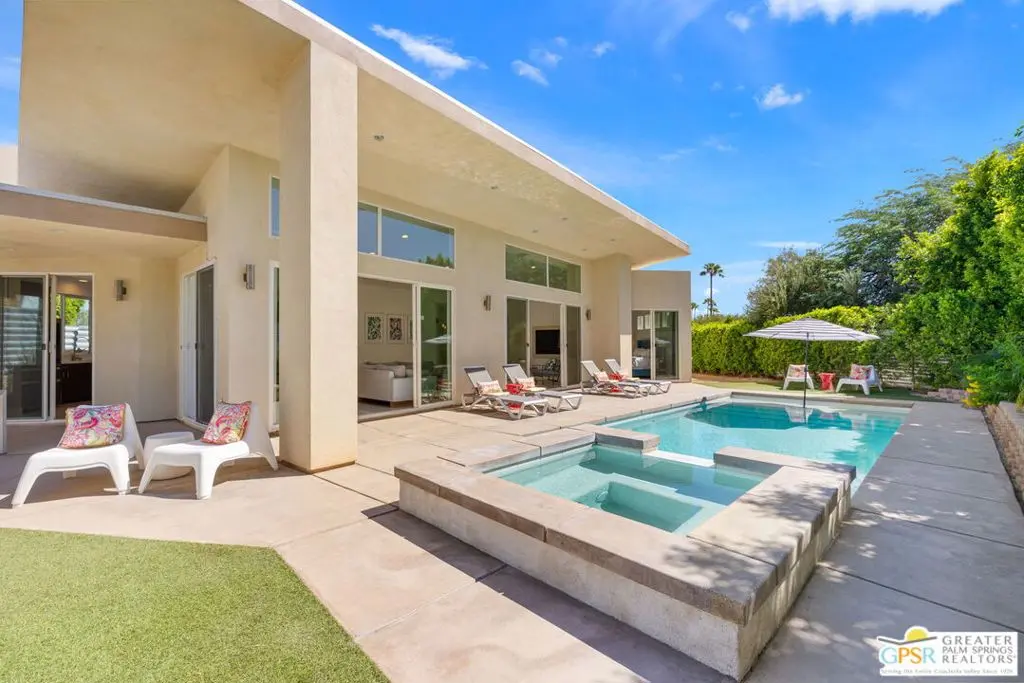 2461 N Junipero Avenue, Palm Springs, CA — listing photo 1