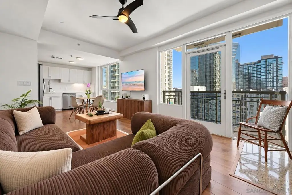 1240 India St 2005, San Diego, CA — listing photo 1