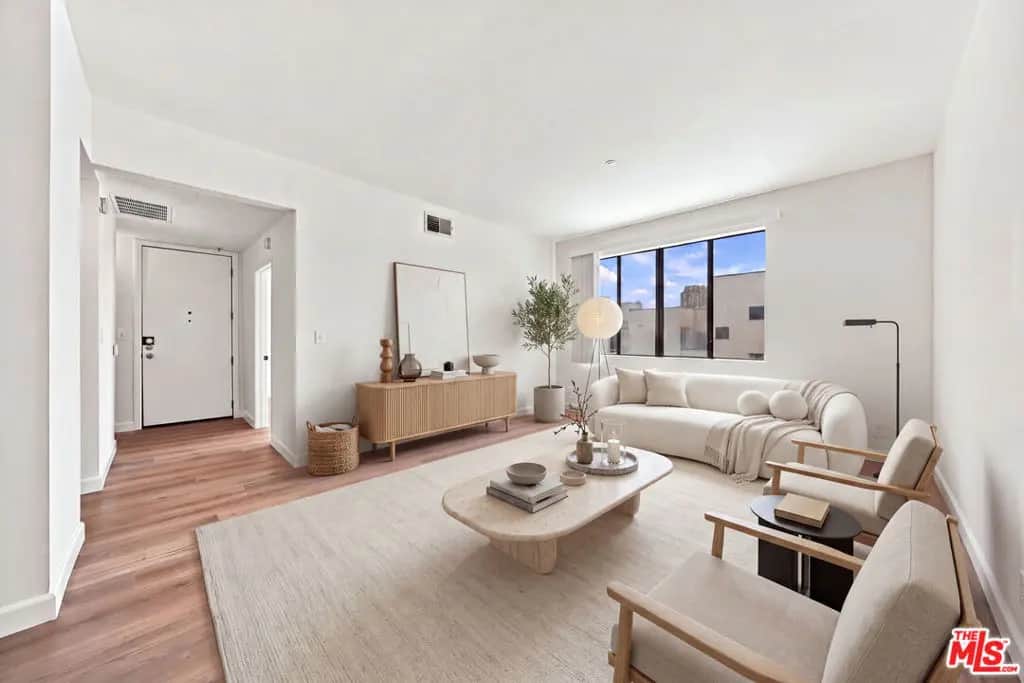 533 S St Andrews Place 404, Los Angeles, CA — listing photo 1