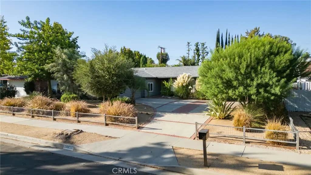22429 Bessemer Street, Woodland Hills, CA — listing photo 1