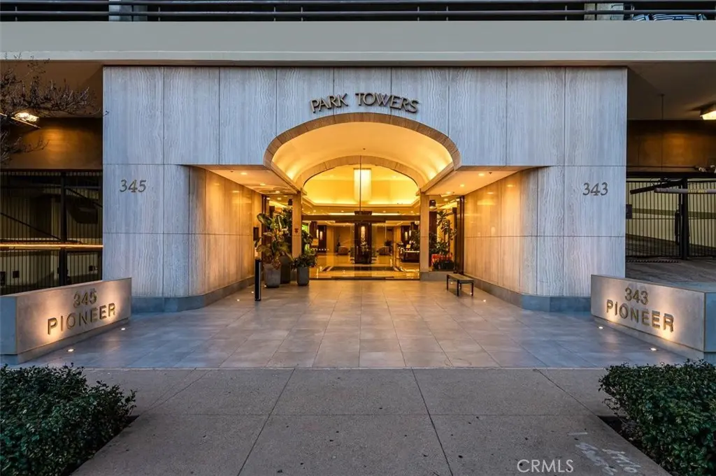 345 Pioneer Drive 1705, Glendale, CA — listing photo 1