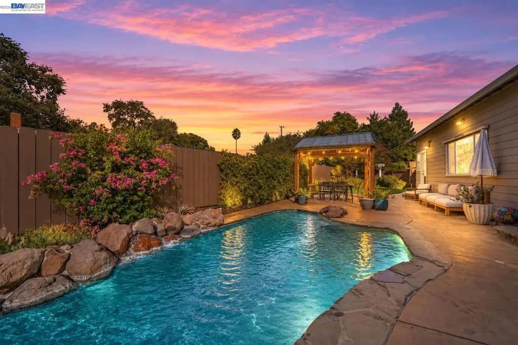 1949 Hollis Ct, Concord, CA — listing photo 1