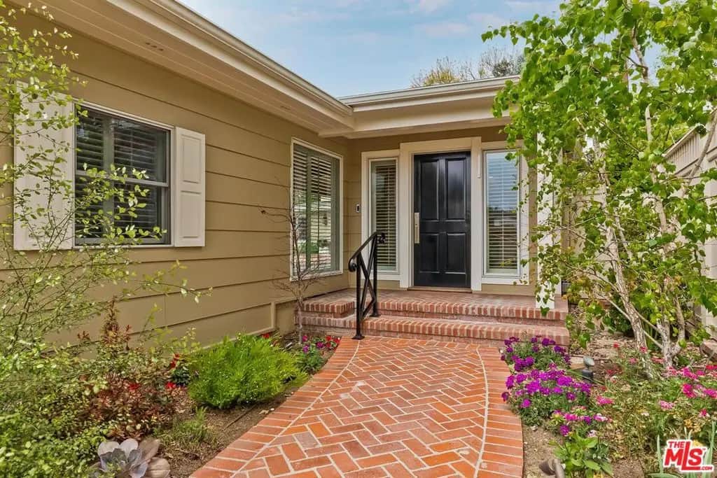 4211 W Toluca Lake Lane, Burbank, CA — listing photo 1