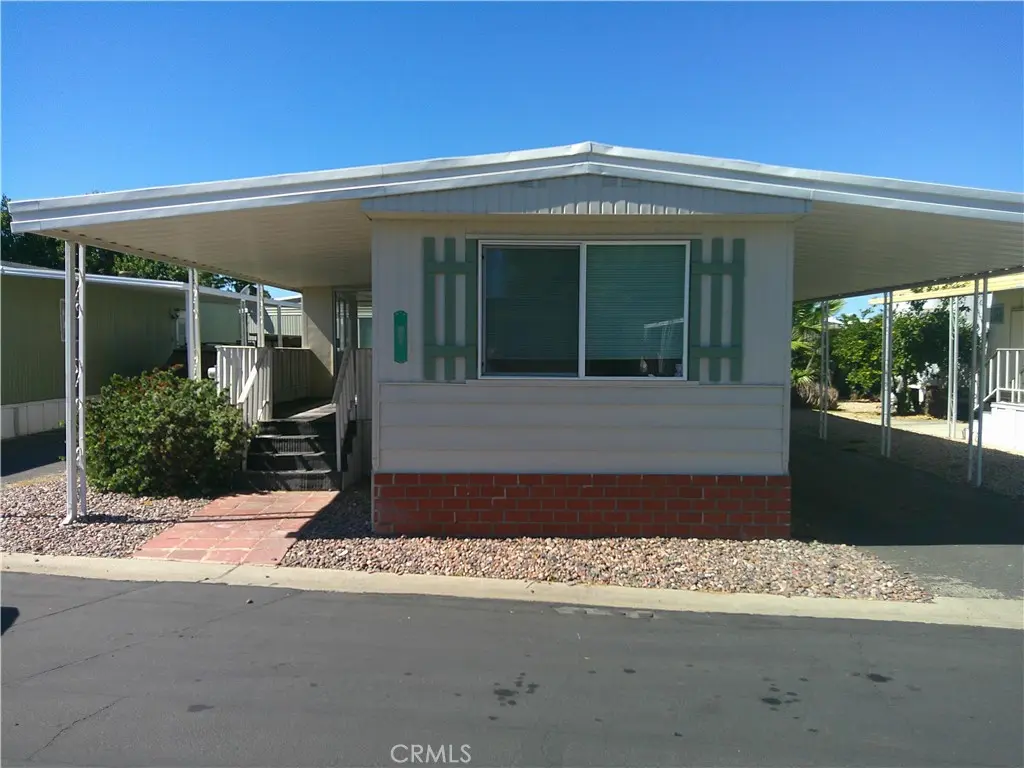 260 N Lyon 97, Hemet, CA — listing photo 1