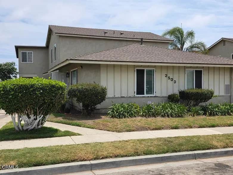 2500 El Dorado Avenue B, Oxnard, CA — listing photo 1