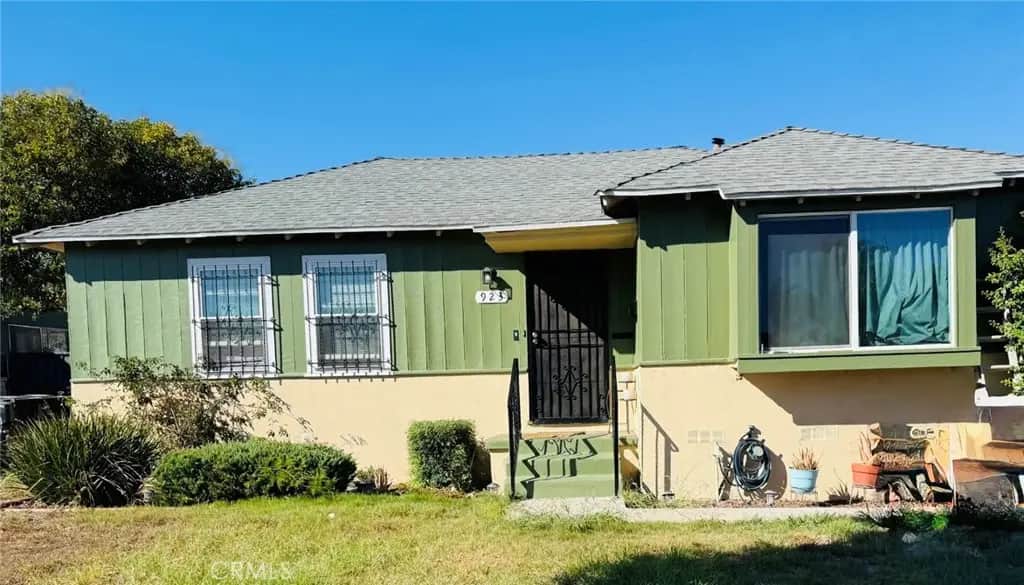 923 E 118 Drive, Los Angeles, CA — listing photo 1