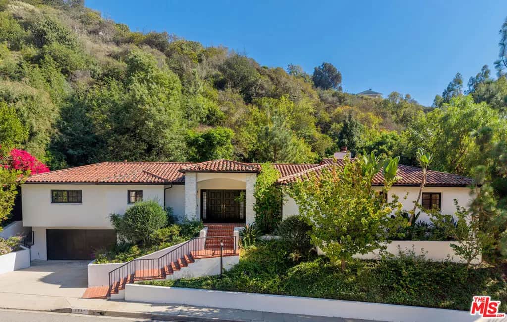 1132 Chantilly Road, Los Angeles, CA — listing photo 1