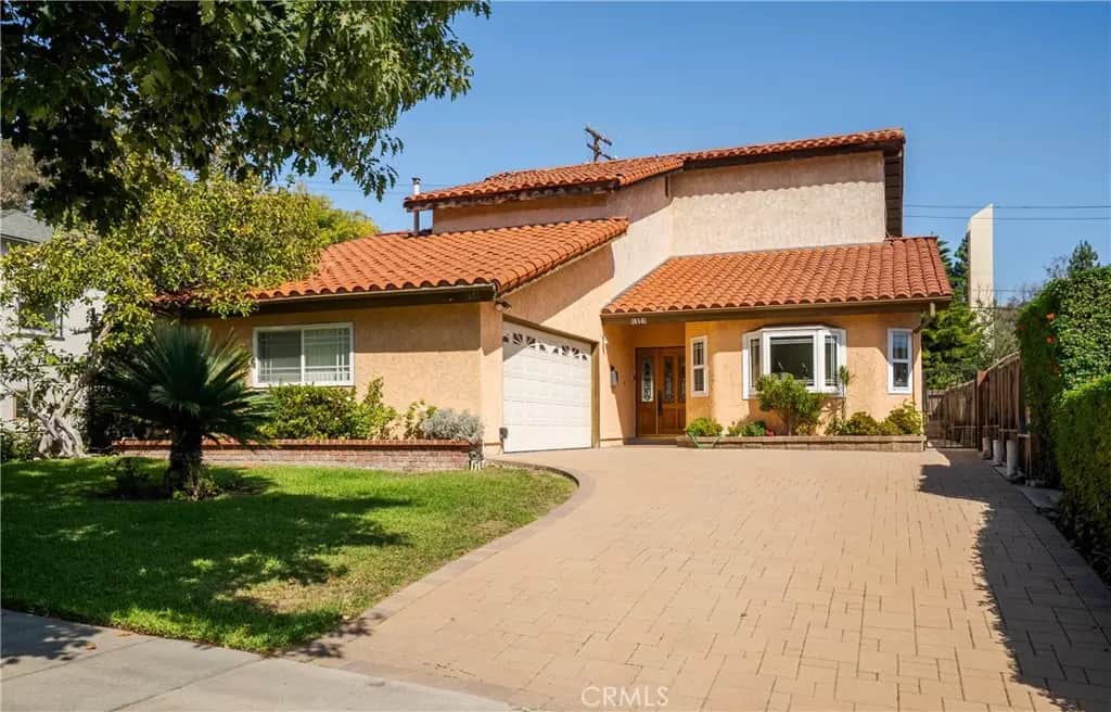 658 Glenmore, Glendale, CA — listing photo 1
